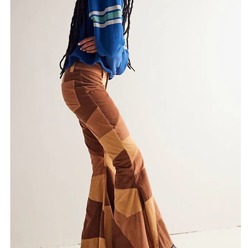 FREE PEOPLE NO BOUNDARIES PIECED CORD FLARES…STORE RETURN